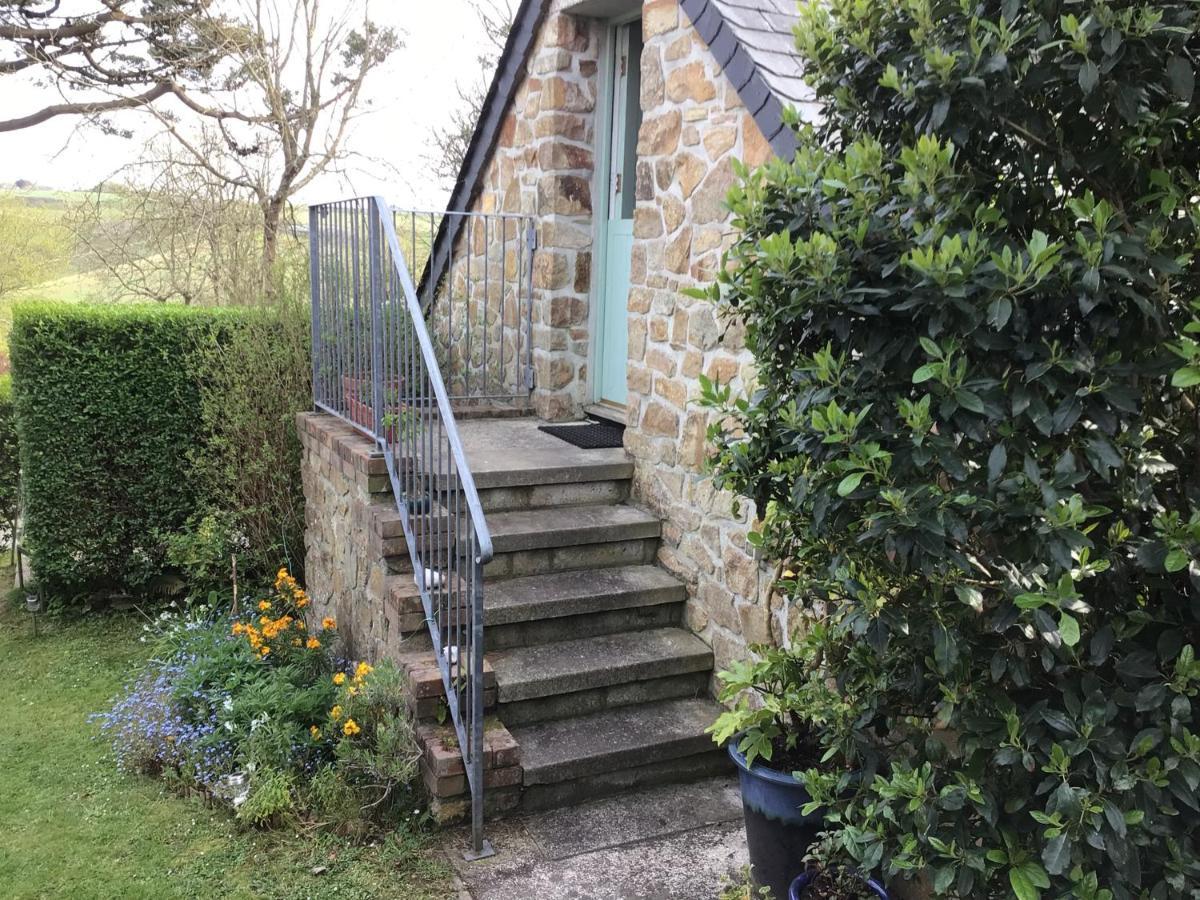 Cozy Camborne Studio Retreat With Two Single Beds Экстерьер фото
